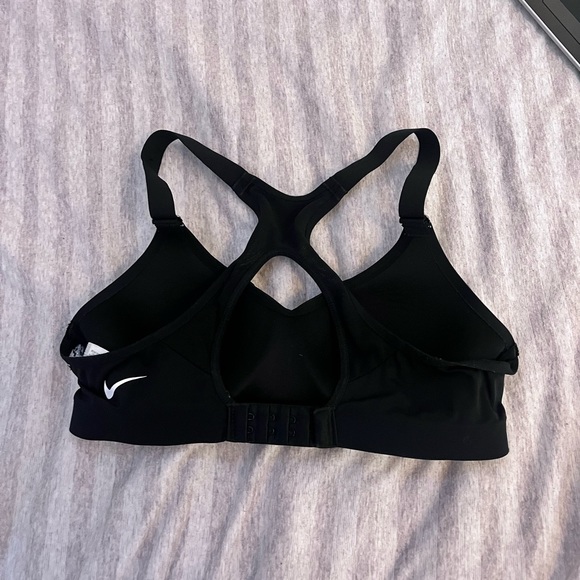 Nike Sports Bra - Picture 4 of 6